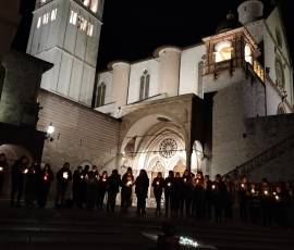 Lichtergebet vor San Francesco